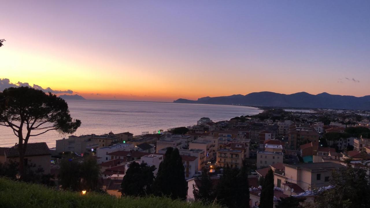 Casa Mediterranea: Appartamento Vista Mare A Soli 200M Dalla Spiaggia سبرلونغا المظهر الخارجي الصورة